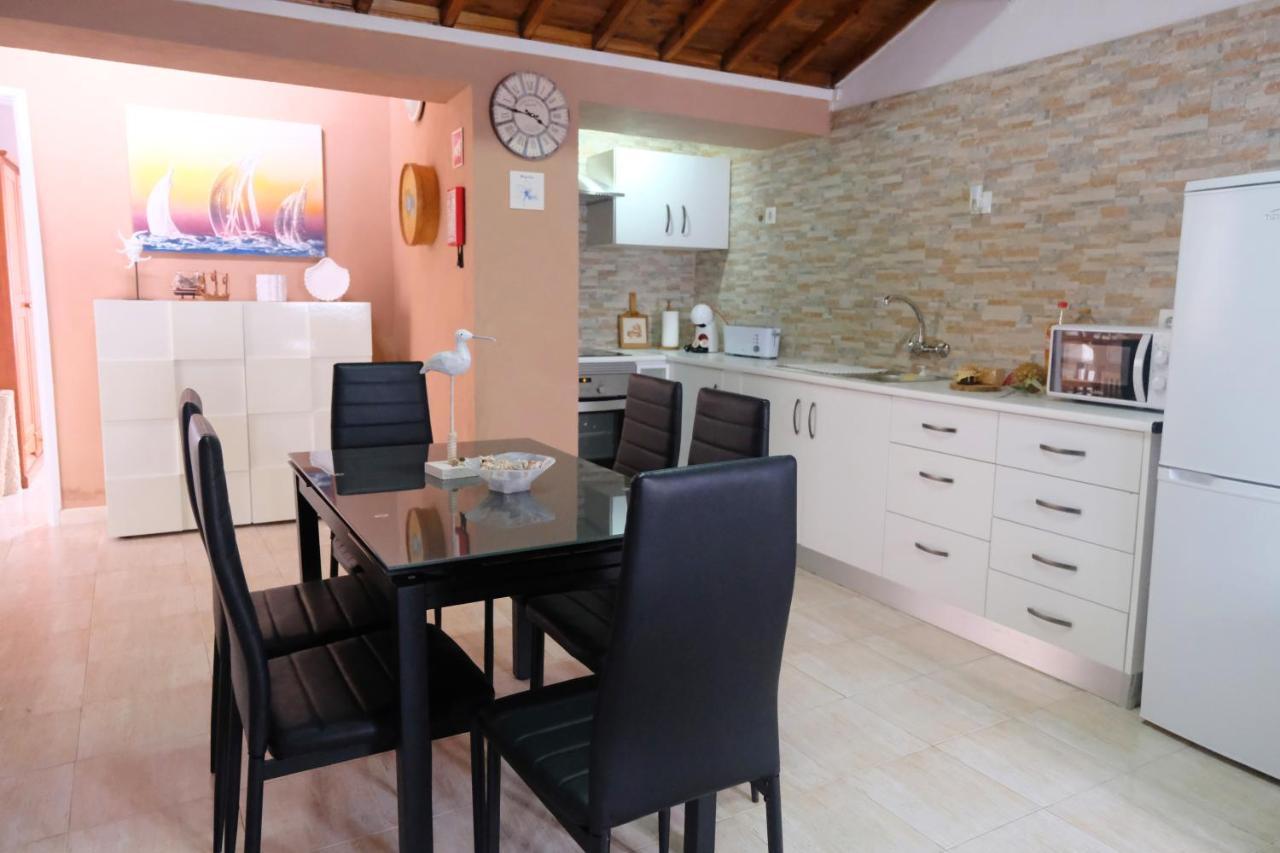 Magnolia - Casa Com Dois Quartos Junto Ao Mar - Renovada Em 2023 Mosteiros  Exterior foto